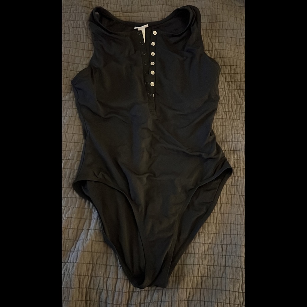 ANDE Flat Black Malibu Swimsuit NWOT